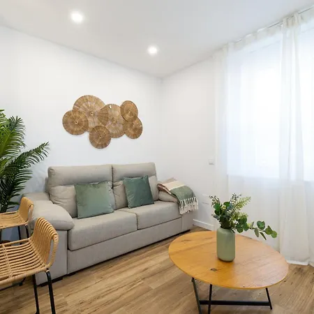 Apartment Bright Renovated -terrace -1bedroom 1bath Malaga